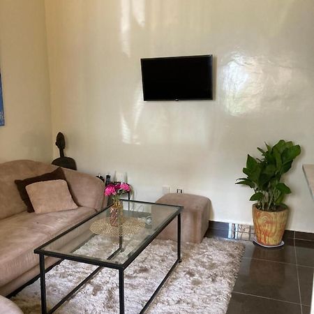 Chez Camille A Zac Mbao Apartment Diokoul ภายนอก รูปภาพ